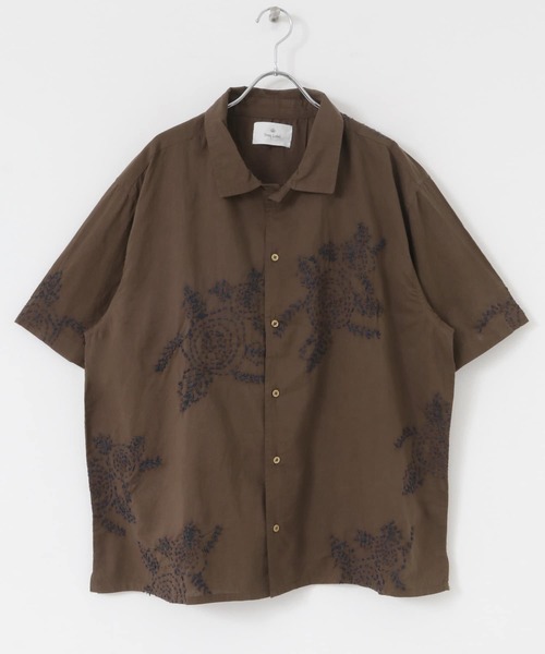 URBAN RESEARCH Sonny Label（アーバンリサーチサニーレーベル）の「フラワーハンドエンブロイダリー半袖シャツ（シャツ/ブラウス・メンズ・カーキ/オフホワイト/ブラウン・MEDIUM/LARGE）」の4枚目の写真