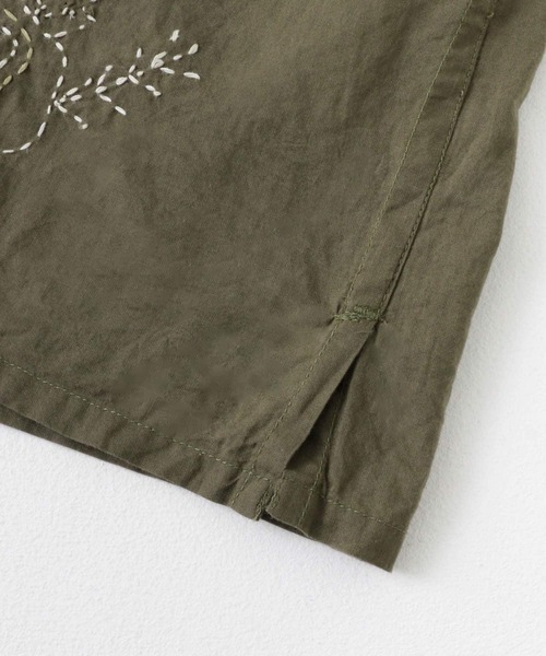 URBAN RESEARCH Sonny Label（アーバンリサーチサニーレーベル）の「フラワーハンドエンブロイダリー半袖シャツ（シャツ/ブラウス・メンズ・カーキ/オフホワイト/ブラウン・MEDIUM/LARGE）」の7枚目の写真