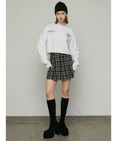 EMODA(エモダ)の「マークユニットロングTシャツ(Tシャツ/カットソー・レディース・ブラック/グレー/ホワイト/レッド/ブルー・FREE)」の7枚目の写真