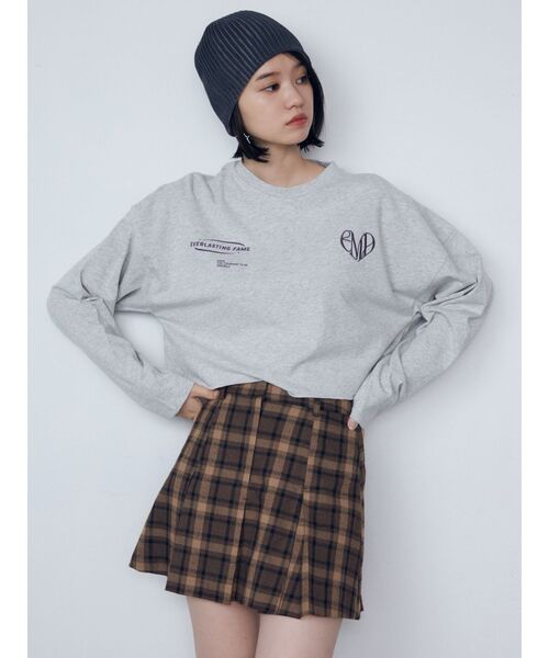 EMODA(エモダ)の「マークユニットロングTシャツ(Tシャツ/カットソー・レディース・ブラック/グレー/ホワイト/レッド/ブルー・FREE)」の11枚目の写真