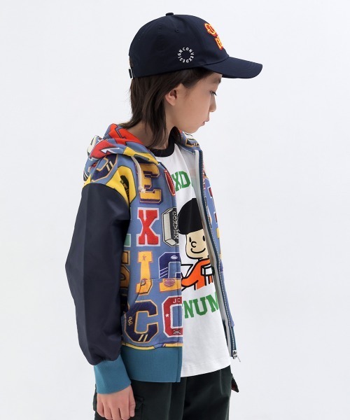 CONVEX(コンベックス)の「総柄×ナイロン ZIPパーカー(パーカー・キッズ・ネイビー/ブラック/カーキ・120cm/130cm/140cm/150cm/160cm)」の3枚目の写真