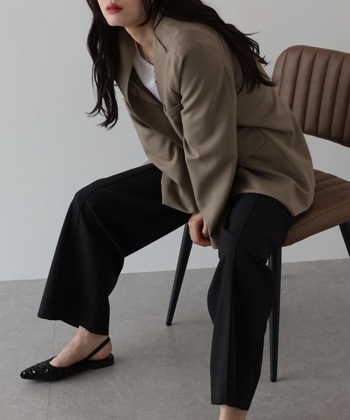 J by blue(ジェイバイブルー)の「ピンタックストレートスラックス(スラックス・レディース・モカ/ブラック/チャコールグレー・SMALL/MEDIUM/LARGE)」の21枚目の写真