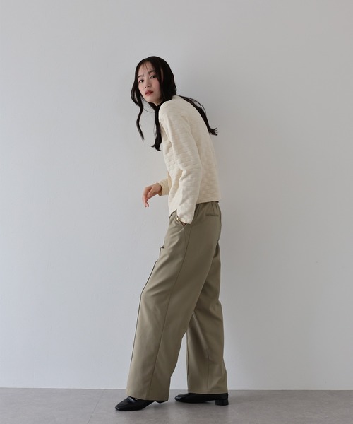 J by blue(ジェイバイブルー)の「ピンタックストレートスラックス(スラックス・レディース・モカ/ブラック/チャコールグレー・SMALL/MEDIUM/LARGE)」の10枚目の写真
