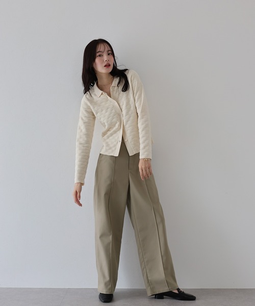 J by blue(ジェイバイブルー)の「ピンタックストレートスラックス(スラックス・レディース・モカ/ブラック/チャコールグレー・SMALL/MEDIUM/LARGE)」の11枚目の写真