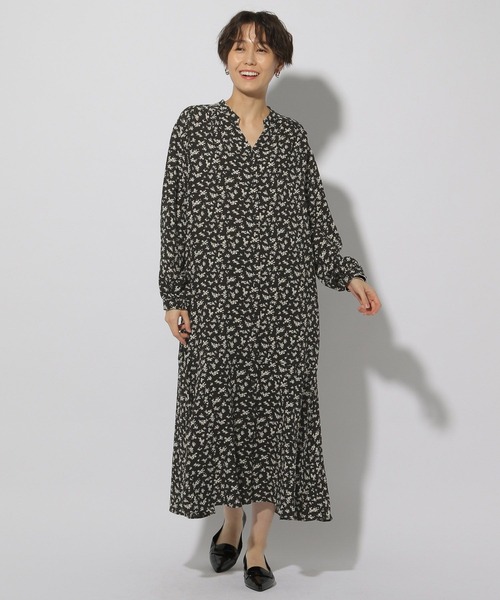 Elura（エルーラ）の「＜低身長サイズあり＞2WAYフラワープリントワンピース144314（ワンピース・レディース・ブラック/ネイビー/ブラック系その他/ダークネイビー・MEDIUM/FREE(S)/LARGE）」の16枚目の写真