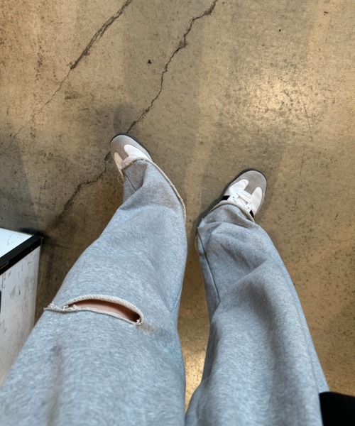 ISOOK（アイスー）の「カットオフスウェットパンツ(chiica select) / ダメージスウェット ワイドパンツ ダメージパンツ（スウェットパンツ・レディース・グレー・FREE）」の6枚目の写真