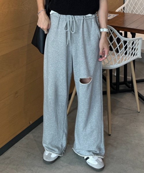 ISOOK（アイスー）の「カットオフスウェットパンツ(chiica select) / ダメージスウェット ワイドパンツ ダメージパンツ（スウェットパンツ・レディース・グレー・FREE）」の10枚目の写真