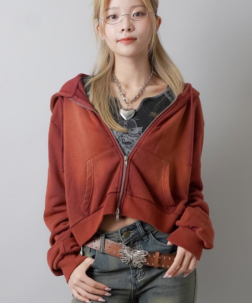 SPINNS（スピンズ）の「パウダー加工 Wジップショート丈スウェット（パーカー・レディース・スミクロ/ネイビー/ボルドー・ONESIZE）」の5枚目の写真