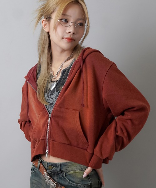 SPINNS（スピンズ）の「パウダー加工 Wジップショート丈スウェット（パーカー・レディース・スミクロ/ネイビー/ボルドー・ONESIZE）」の6枚目の写真