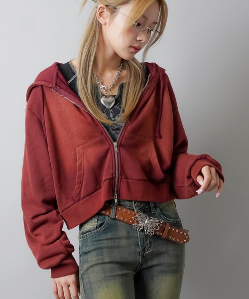 SPINNS（スピンズ）の「パウダー加工 Wジップショート丈スウェット（パーカー・レディース・スミクロ/ネイビー/ボルドー・ONESIZE）」の17枚目の写真