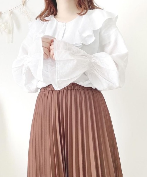 merrylatte(メリーラテ)の「パールボタンシアーフリルカラーボリューム袖ブラウス(シャツ/ブラウス・レディース・ホワイト・FREE)」の12枚目の写真
