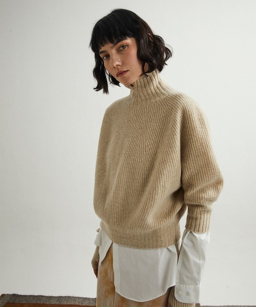 UNFIL（アンフィル）の「unfil アンフィル / superfine lambs & chenille ribbed-knit high-neck sweater スーパーファインラムシェニールリブニットハイネックセーター / WFFL-UW123（ニット/セーター・レディース・ライトベージュ/ミント・1）」の13枚目の写真