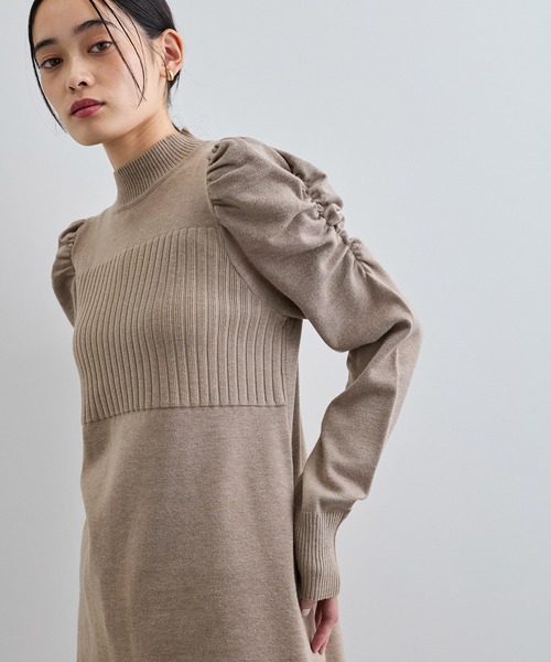 VIS（ビス）の「ボリュームスリーブニットミニワンピース（ワンピース・レディース・ブラウン/ブラック・FREE）」の11枚目の写真