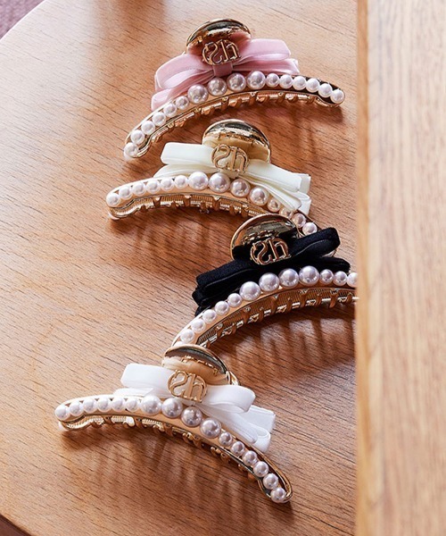 SNIDEL HOME(スナイデルホーム)の「パールメタルバンス(バレッタ/ヘアクリップ・レディース・ピンク/ブラック/アイボリー/イエロー・FREE)」の11枚目の写真