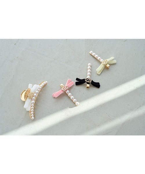SNIDEL HOME(スナイデルホーム)の「パールメタルバンス(バレッタ/ヘアクリップ・レディース・ピンク/ブラック/アイボリー/イエロー・FREE)」の16枚目の写真