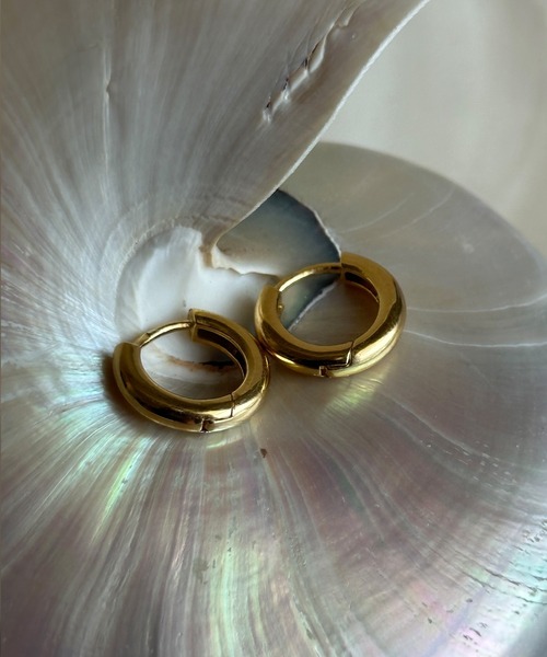 whoseA(フーシー)の「【silver925】NeatHoop15mmPierce16KGP/ニート フープピアス15mm(ピアス(両耳用)・メンズ・ゴールド・FREE)」の2枚目の写真