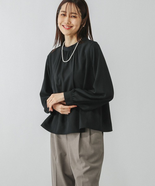 GLOBAL WORK（グローバルワーク）の「お手入れらくらくスタンドギャザーブラウス/133608（シャツ/ブラウス・レディース・ブラック/グレイッシュベージュ/オフホワイト・SMALL/MEDIUM/LARGE/X-LARGE）」の7枚目の写真