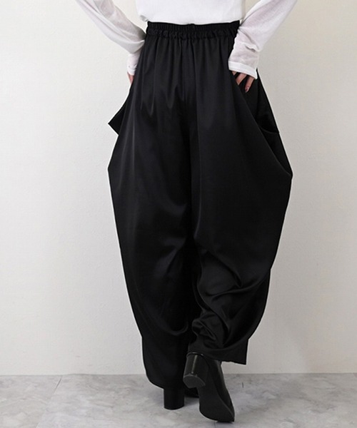 STYLEBLOCK(スタイルブロック)の「マットサテンサイドボリュームパンツ(その他パンツ・レディース・アイボリー/ブラック/チャコールグレー・M)」の8枚目の写真