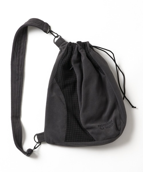 kutir(クティール)の「ASSORT BY COLOR SHOULDER BAG/アソートバイカラーショルダーバッグ(ショルダーバッグ・メンズ・チャコールグレー/ライトグレー/ブラック/ネイビー・FREE)」の3枚目の写真
