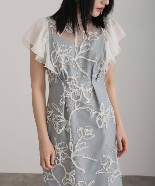 atlo(アトロ)の「フレア スリーブ パーティー ドレス セレモニー ミモレ丈&袖あり 結婚式 フォーマル オケージョンドレス 同窓会 二次会 成人式 タイト シースルー ラメ糸オフショル風 お呼ばれ 謝恩会 20代 30代(ドレス・レディース・ミント/チャコール/ベージュ/ライトグレー/ブラウン/ブラック・M)」の8枚目の写真