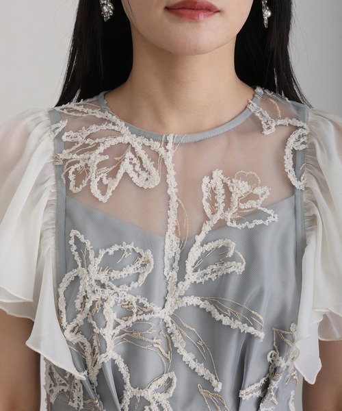 atlo(アトロ)の「フレア スリーブ パーティー ドレス セレモニー ミモレ丈&袖あり 結婚式 フォーマル オケージョンドレス 同窓会 二次会 成人式 タイト シースルー ラメ糸オフショル風 お呼ばれ 謝恩会 20代 30代(ドレス・レディース・ミント/チャコール/ベージュ/ライトグレー/ブラウン/ブラック・M)」の9枚目の写真