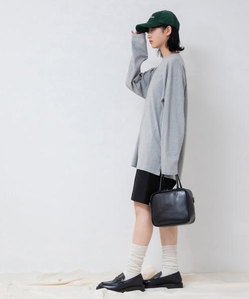 HEILIS(ヘイリス)の「【サイズ展開あり】オーバーサイズコットンロングスリーブカットソー / オーバーサイズ レディース ユニセックス ロングTシャツ 長袖 無地 秋服 冬服 春服 ノームコア レイヤード ロンT(Tシャツ/カットソー・レディース・ホワイト/ブラック/グレー/ネイビー・L/M)」の18枚目の写真