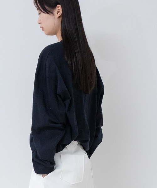 HEILIS(ヘイリス)の「【サイズ展開あり】オーバーサイズコットンロングスリーブカットソー / オーバーサイズ レディース ユニセックス ロングTシャツ 長袖 無地 秋服 冬服 春服 ノームコア レイヤード ロンT(Tシャツ/カットソー・レディース・ホワイト/ブラック/グレー/ネイビー・L/M)」の22枚目の写真