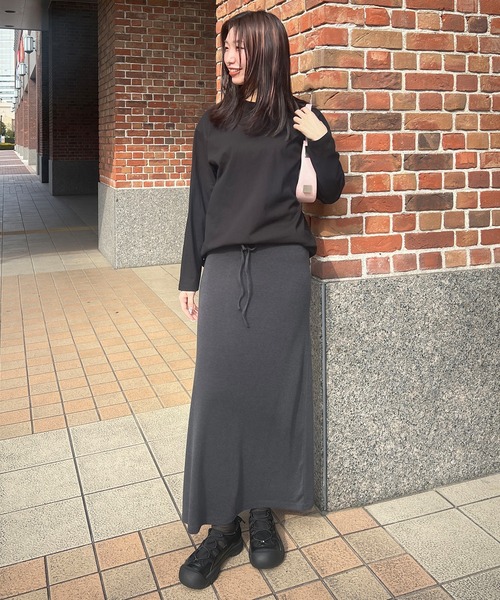 HEILIS(ヘイリス)の「【サイズ展開あり】オーバーサイズコットンロングスリーブカットソー / オーバーサイズ レディース ユニセックス ロングTシャツ 長袖 無地 秋服 冬服 春服 ノームコア レイヤード ロンT(Tシャツ/カットソー・レディース・ホワイト/ブラック/グレー/ネイビー・L/M)」の9枚目の写真
