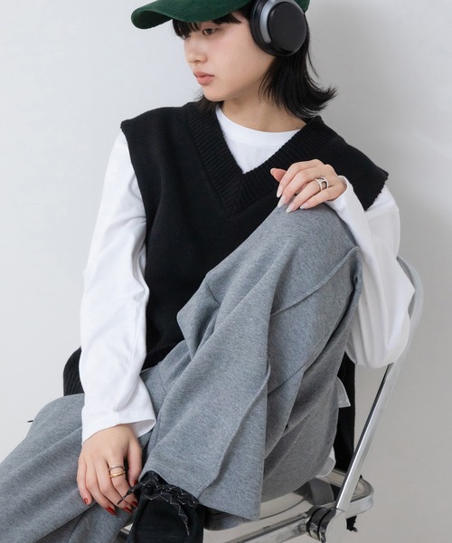 HEILIS(ヘイリス)の「【サイズ展開あり】オーバーサイズコットンロングスリーブカットソー / オーバーサイズ レディース ユニセックス ロングTシャツ 長袖 無地 秋服 冬服 春服 ノームコア レイヤード ロンT(Tシャツ/カットソー・レディース・ホワイト/ブラック/グレー/ネイビー・L/M)」の5枚目の写真