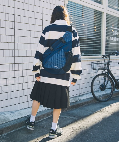 Unblend(アンブレンド)の「【Unblend】異素材切り替え ワンショルダーボディバッグ(ボディバッグ/ウエストポーチ・レディース・グレー系/オレンジ系/ブラック系1/ブラック系/ネイビー系/ブラウン系・FREE)」の21枚目の写真