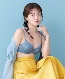 AMOSTYLE BY Triumph(アモスタイルバイトリンプ)のDaily AMOSTYLE ブラ&ショーツセット レイシーブルーム【B,C,Dカップ】 AMST520 WHU + Mini JX(ブラ&ショーツ)
