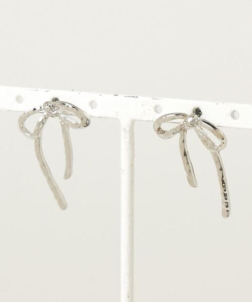 Anthe(アンテ)の「【Anthe】リボンピアス / ant-000015(ピアス(両耳用)・レディース・ゴールド/シルバー/ブラック・FREE)」の3枚目の写真