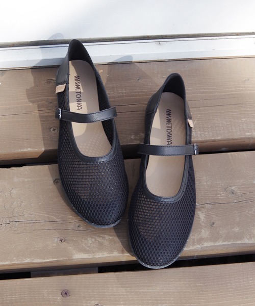 Minnetonka（ミネトンカ）の「MINNETONKA ミネトンカ / メッシュ メリージェーンフラットシューズ 25M01（パンプス・レディース・ブラック/シルバー/ダークブラウン/ゴールド・5/6/7/8/9）」の5枚目の写真