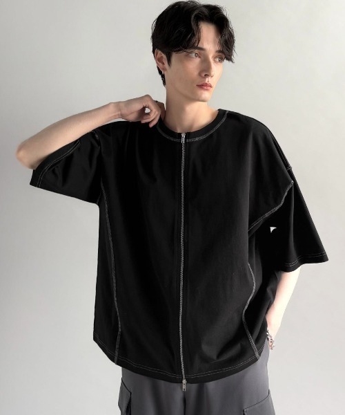 Classical Origin(クラシカルオリジン)の「【Classical Origin】「1枚でも羽織でも。」インサイドアウト仕様2wayダブルジップTシャツ/Inside-Out Oversized Double-Zip 2way T-Shirt(Tシャツ/カットソー・メンズ・ブラック/オフホワイト/チャコールグレー・LARGE/SMALL/MEDIUM)」の1枚目の写真
