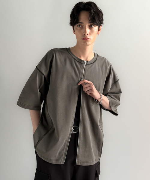 Classical Origin(クラシカルオリジン)の「【Classical Origin】「1枚でも羽織でも。」インサイドアウト仕様2wayダブルジップTシャツ/Inside-Out Oversized Double-Zip 2way T-Shirt(Tシャツ/カットソー・メンズ・ブラック/オフホワイト/チャコールグレー・LARGE/SMALL/MEDIUM)」の10枚目の写真
