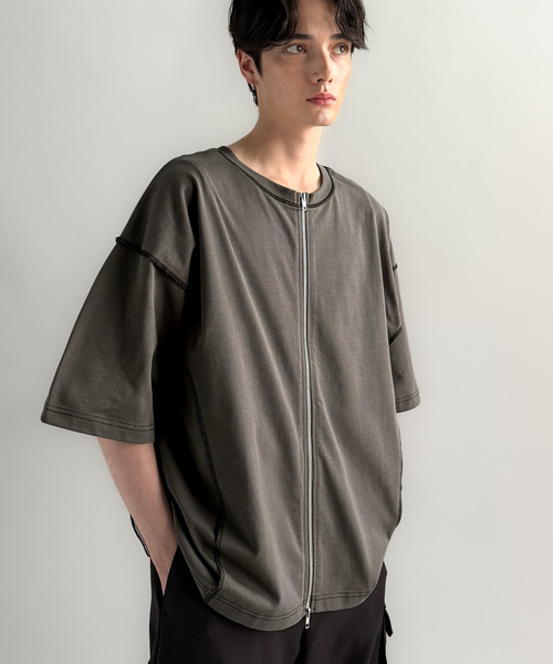 Classical Origin(クラシカルオリジン)の「【Classical Origin】「1枚でも羽織でも。」インサイドアウト仕様2wayダブルジップTシャツ/Inside-Out Oversized Double-Zip 2way T-Shirt(Tシャツ/カットソー・メンズ・ブラック/オフホワイト/チャコールグレー・LARGE/SMALL/MEDIUM)」の16枚目の写真