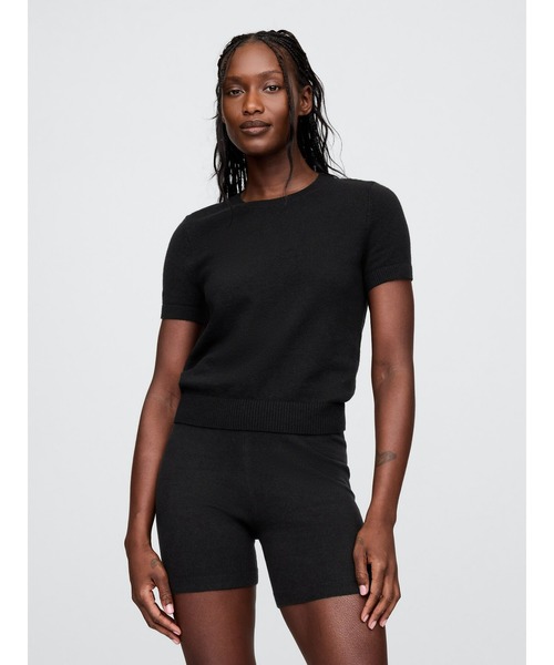 GAP(ギャップ)の「CashSoft カシミヤタッチ 半袖 ミニTシャツ(ニット/セーター・レディース・コーラル/ブルー/アイボリー/ブラック/イエロー・XXS/XL/L/M/S/XS)」の2枚目の写真