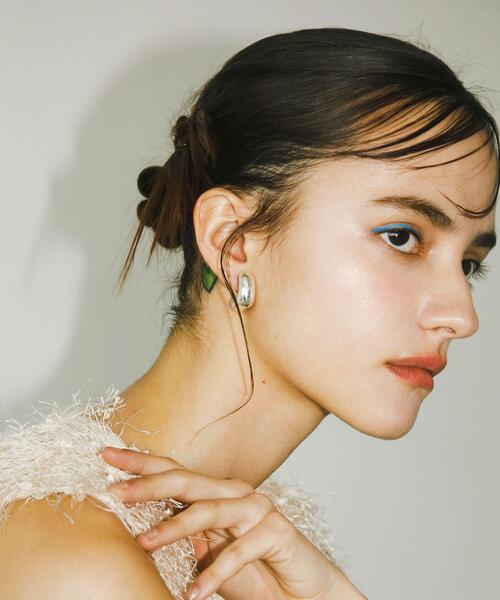 SMELLY（スメリー）の「ニュアンスカーブプックリイヤリング（イヤリング・レディース・シルバー・-）」の9枚目の写真