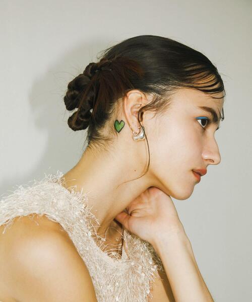 SMELLY（スメリー）の「ニュアンスカーブプックリイヤリング（イヤリング・レディース・シルバー・-）」の10枚目の写真