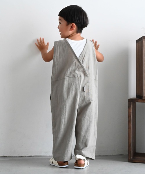 PUPPAPUPO(プッパプーポ)の「オーバーオール(サロペット/オーバーオール・キッズ・アイボリー/カーキ/ベージュ/チャコール・80/90/100/110)」の11枚目の写真
