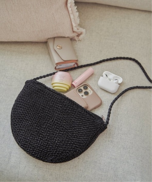 LBC（エルビーシー）の「ラメこま編みミニショルダーバッグ（ショルダーバッグ・レディース・Silver/ブラック/GOLD・FREE）」の2枚目の写真