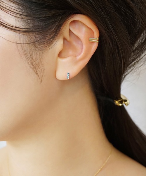 Solo Pierce】[ セカンドピアス]Ptブルーダイヤモンドハーフピアス 