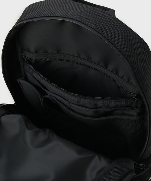 TAKEO KIKUCHI(タケオキクチ)の「【大容量/ONOFF】ラージキャパシティー バックパック(バックパック/リュック・メンズ・ネイビー/モスグリーン/ブラック・00)」の16枚目の写真