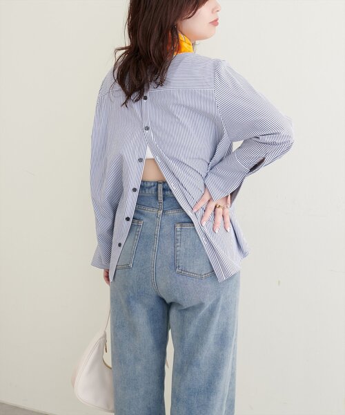 natural couture（ナチュラルクチュール）の「osonoバック釦スタンドカラーシャツ（シャツ/ブラウス・レディース・オフホワイト/ブルー/ストライプ・FREE）」の18枚目の写真