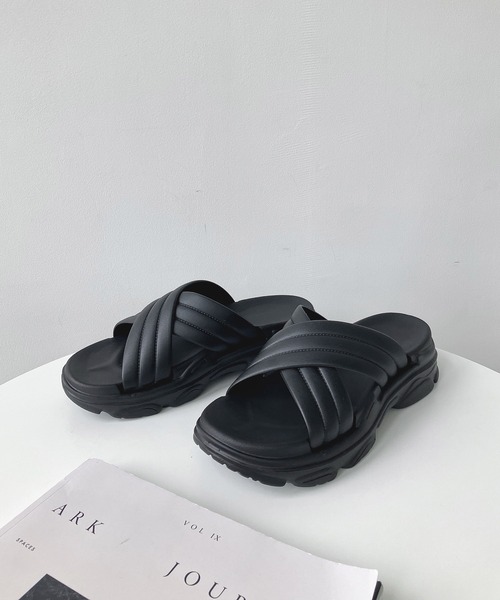 AS KNOW AS plus(アズノゥアズプラス)の「EVAクロスサンダル(サンダル・レディース・ホワイト/ブラック/グレー・M/L)」の8枚目の写真