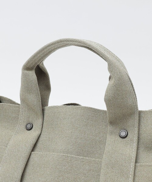SHIPS(シップス)の「KARRI: POLY CANVAS 2WAY TOTE S(トートバッグ・メンズ・ライトグレー/ネイビー・ONE SIZE)」の6枚目の写真