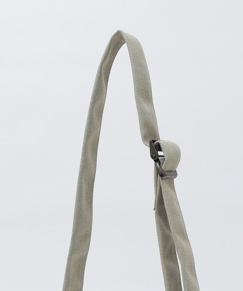 SHIPS(シップス)の「KARRI: POLY CANVAS 2WAY TOTE S(トートバッグ・メンズ・ライトグレー/ネイビー・ONE SIZE)」の8枚目の写真