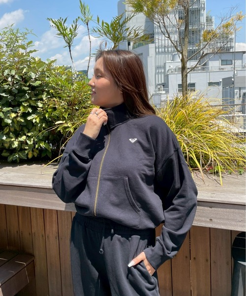 ROXY(ロキシー)の「BETWEEN NIGHT AND DA /ロキシーショート丈ジップアップスウェット(スウェット・レディース・ベージュ/グレー/ブラック・LARGE/MEDIUM)」の12枚目の写真
