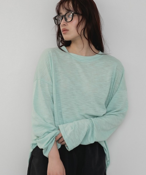 HEILIS（ヘイリス）の「オーバーサイズシアールーズカットソー/Tシャツ 長袖 春服 夏服 シアー ルーズ 透け感 韓国 ブラック ホワイト グリーン ミント ノームコア カジュアル シティガール 冷房対策 日焼け対策（Tシャツ/カットソー・レディース・オフホワイト/ブラック/グリーン・FREE）」の3枚目の写真