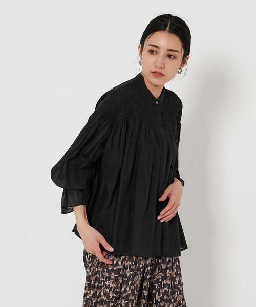 BEAUTY&YOUTH UNITED ARROWS(ビューティーアンドユースユナイテッドアローズ)の「【WEB限定】コットンレーヨン シャーリングブラウスⅡ -ウォッシャブル-(シャツ/ブラウス・レディース・ライラック/ブラック/ホワイト/ライトブルー・FREE)」の8枚目の写真